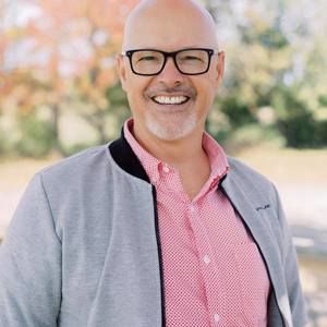 Meet your Posher, Lawrence